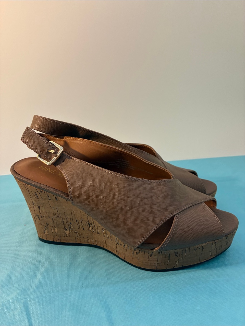 Nine West Light Brown Platform Size 6 Wedge Sandals